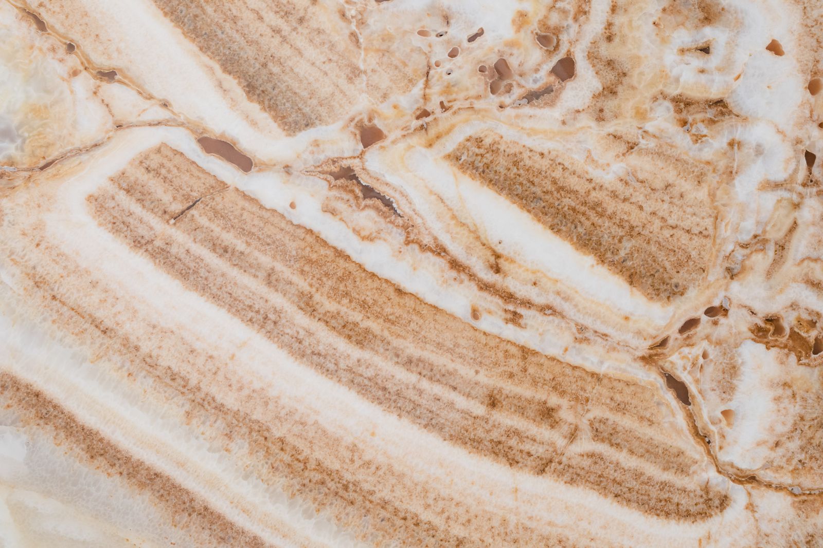Honey onyx sample